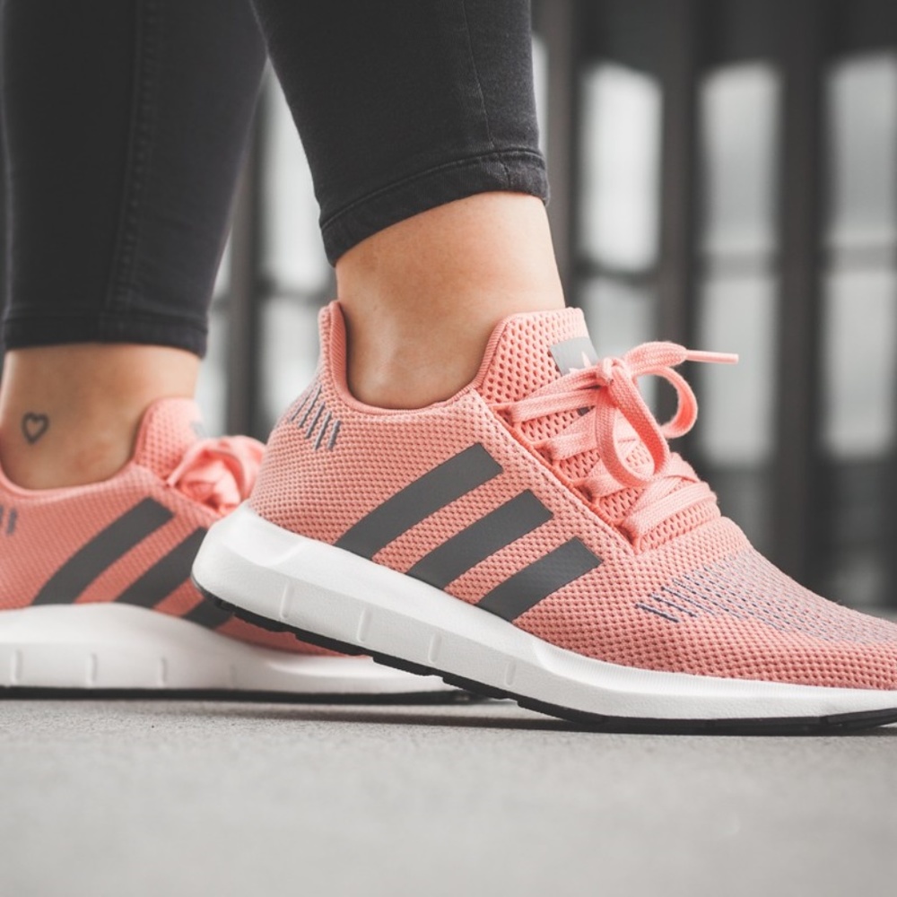 Adidas Originals Pink run trace sneakers 7